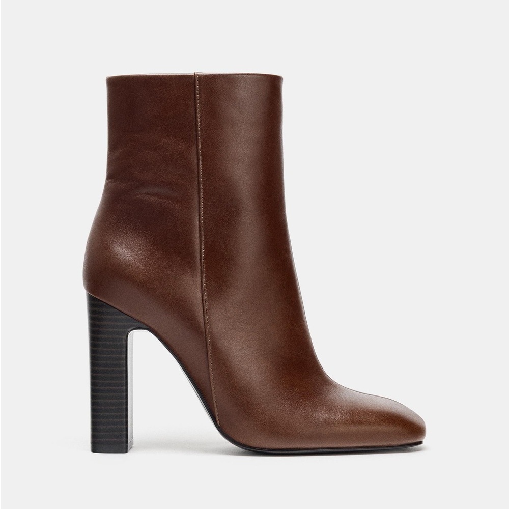 Elegant Wide Heel Brown Leather Ankle Boots